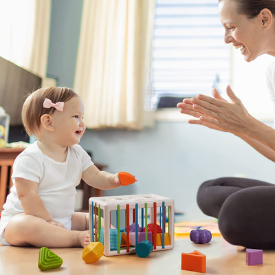 لعبة Baby Blocks الملونة ذات الكرات المنسوجة لألعاب الفرز للمهارات الحركية الدقيقة في وقت مبكر