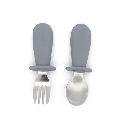 طقم أواني سيليكون بشعار ليزر للأطفال الصغار من سن 1-3 سنوات