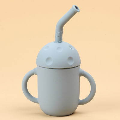 كوب مصاصة من السيليكون بغطاء مانع للتسرب بمقبض مزدوج 5 أونصات للأطفال فوق سن 6 أشهر